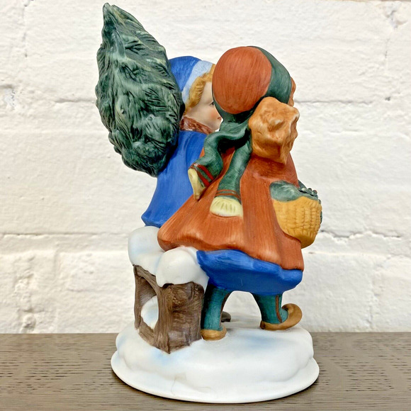 AVON Figurine Sharing The Christmas Spirit (1981) Christmas Memories 1st Edition - Picture 6 of 16